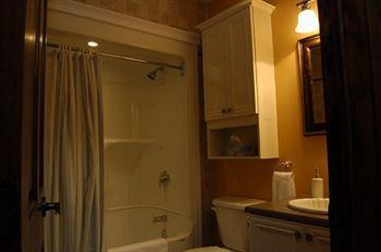 B&B Au Petit Marigot Mont-Tremblant Exterior photo